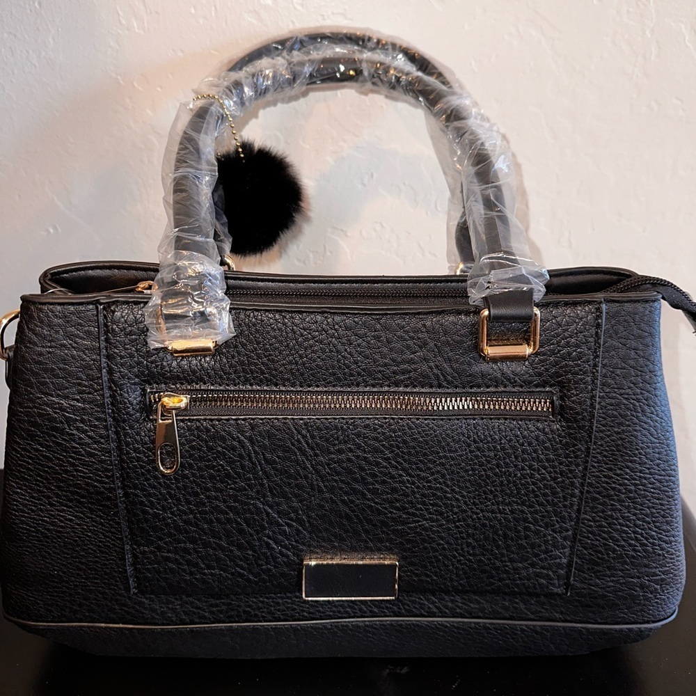 Free w/Bundle NWT Engraveable Purse​